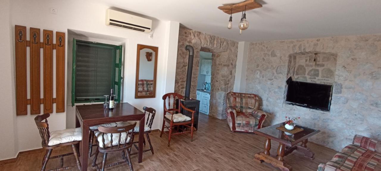 فيلا Rustic Stone House بار المظهر الخارجي الصورة
